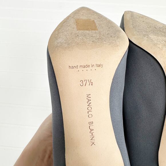 Manolo Blahnik Maysale Buckle Enamel Pump Crepe de Chine Silk Grey Heel - Picture 6 of 11